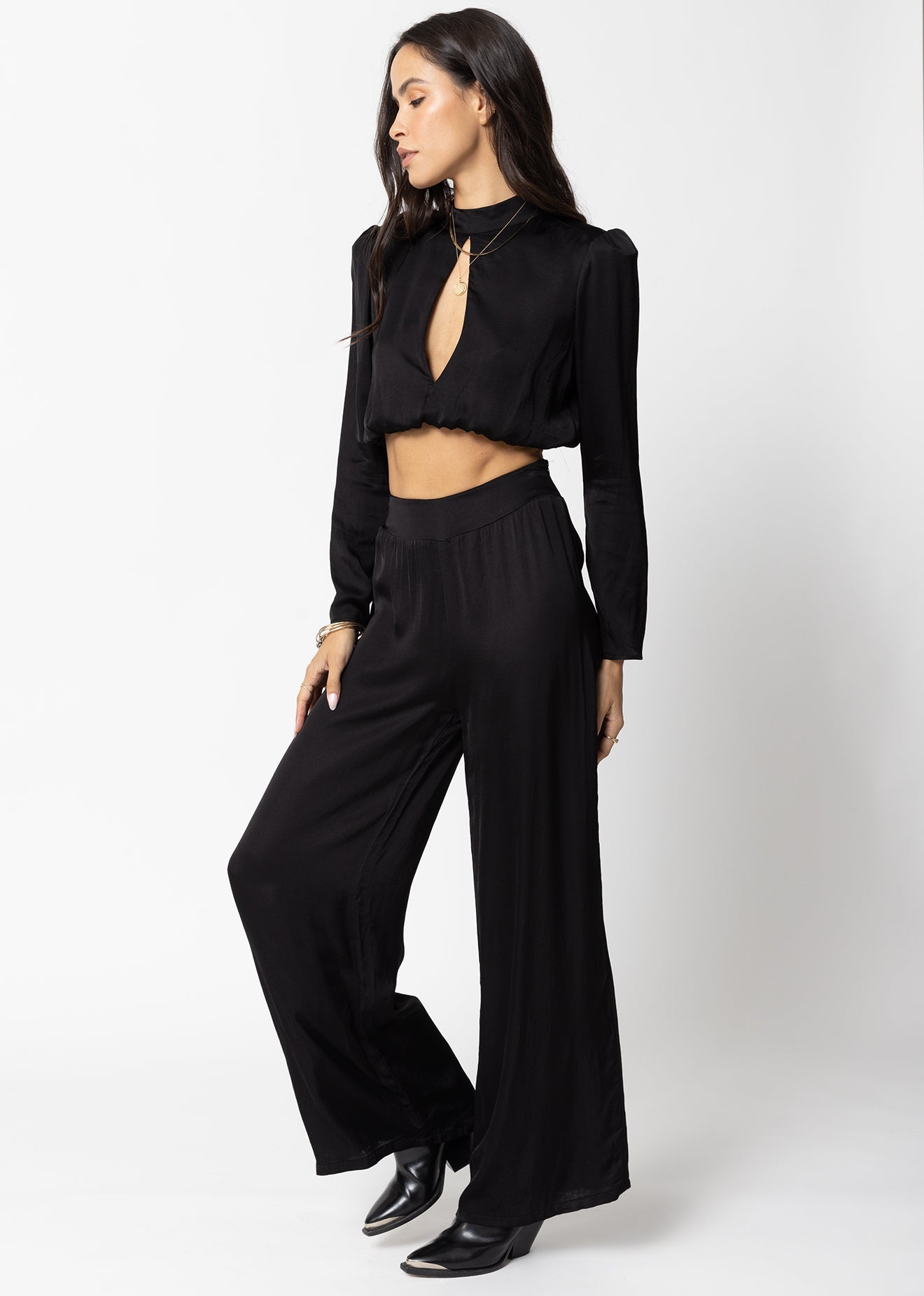 THE WHITNEY TOP