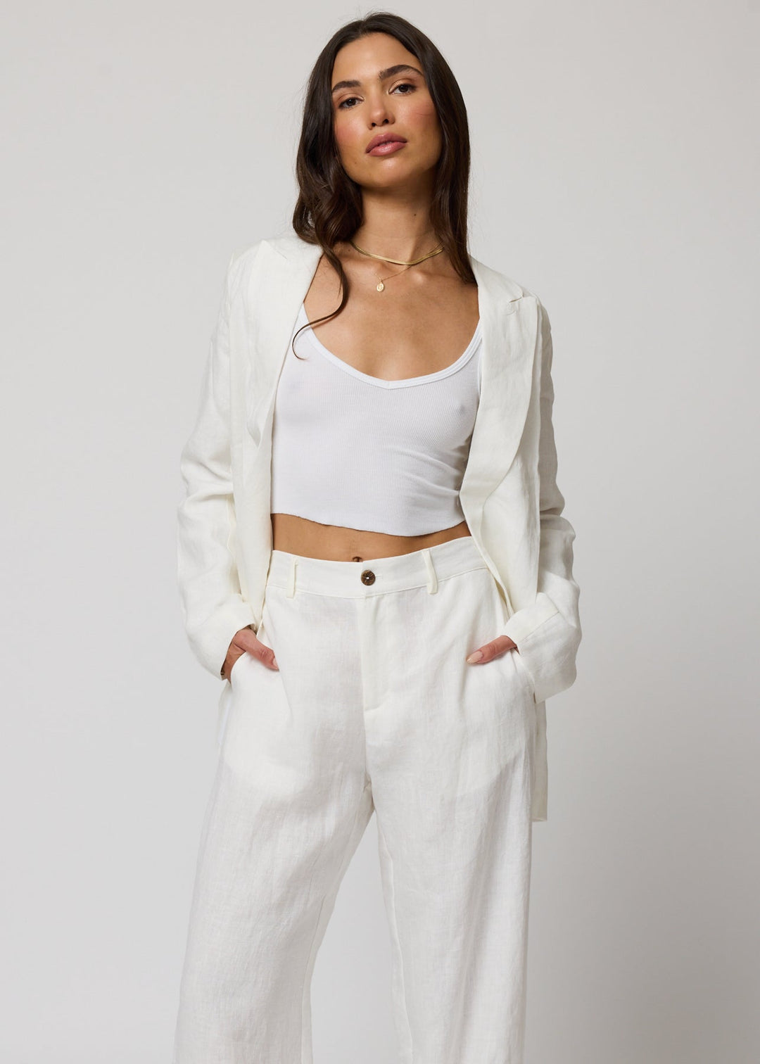 THE LINEN BLAZER
