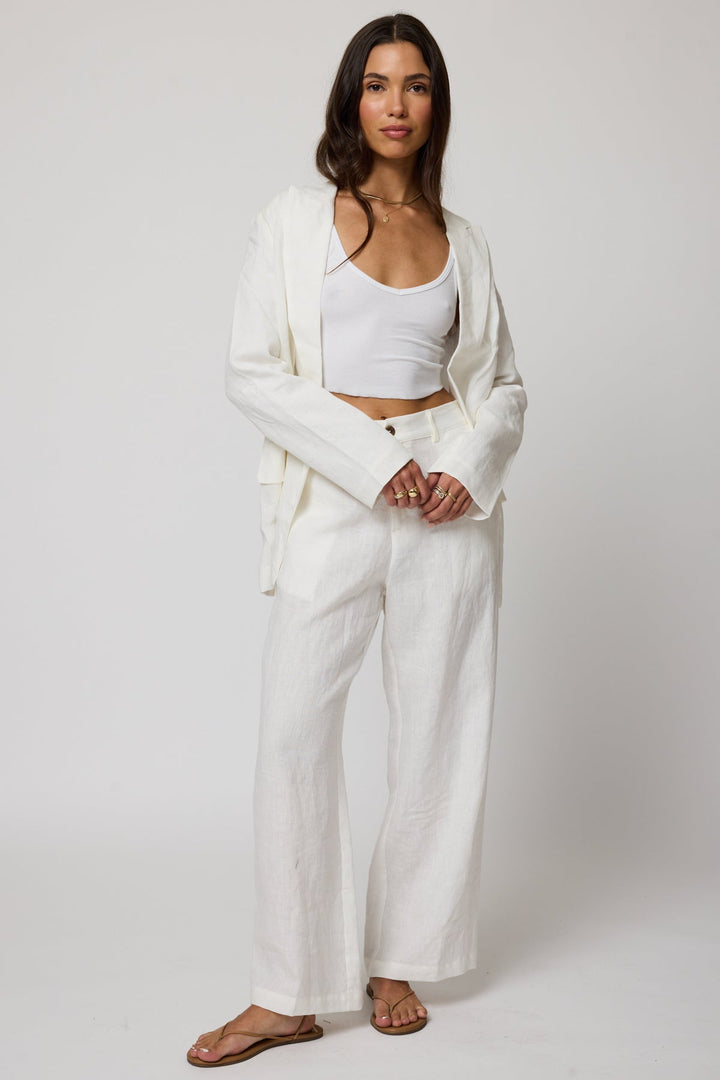 THE LINEN BLAZER