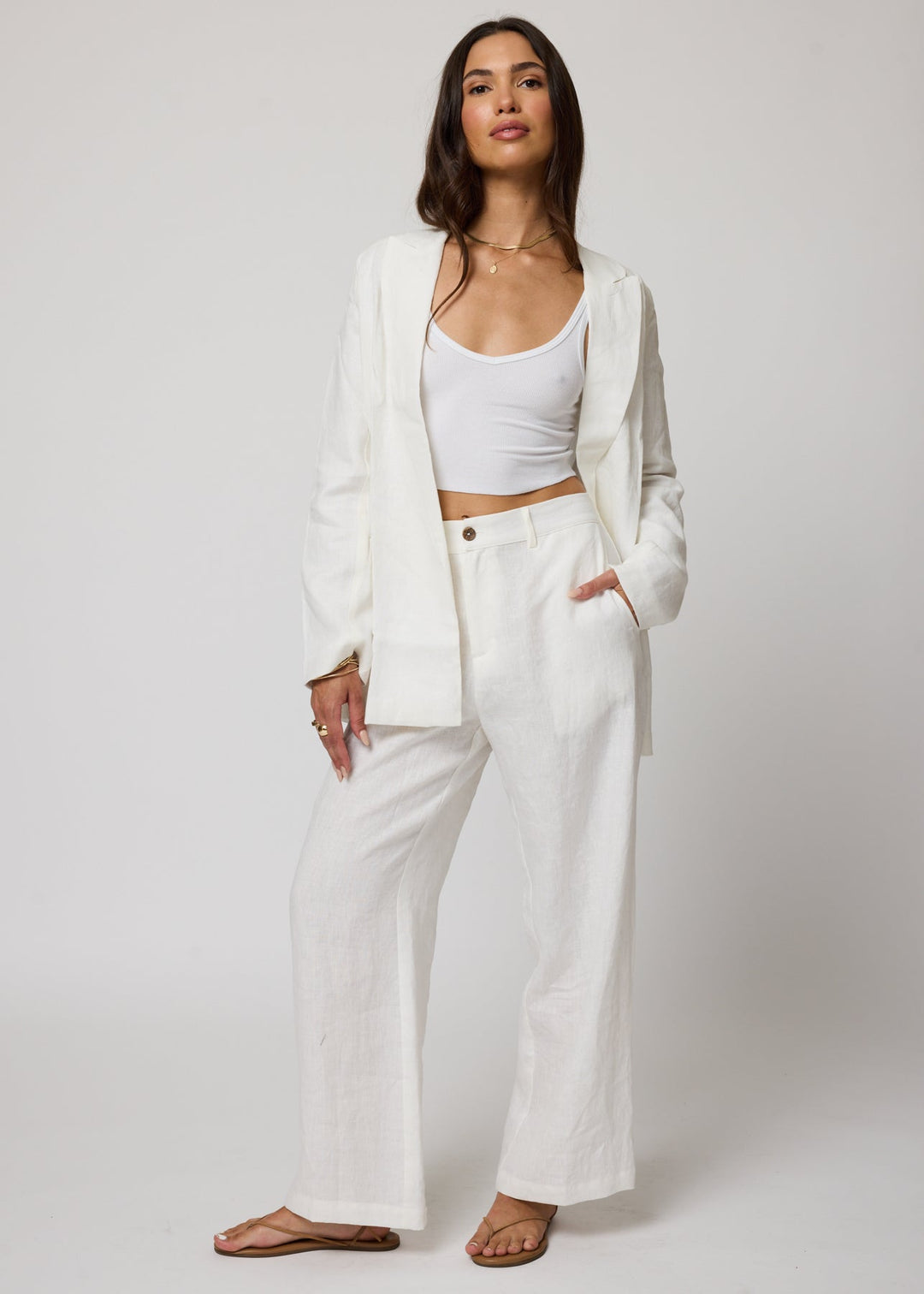 THE LINEN BLAZER