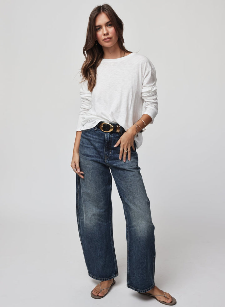 THE OVERSIZED LONG SLEEVE TEE
