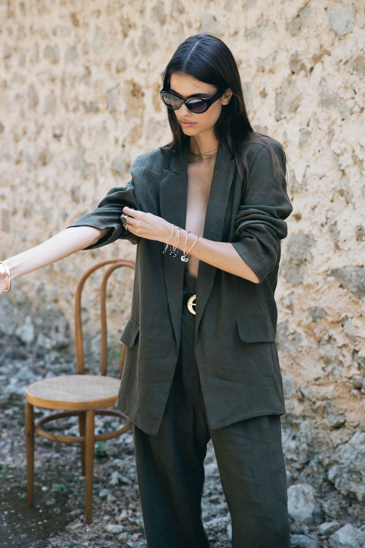 THE LINEN BLAZER