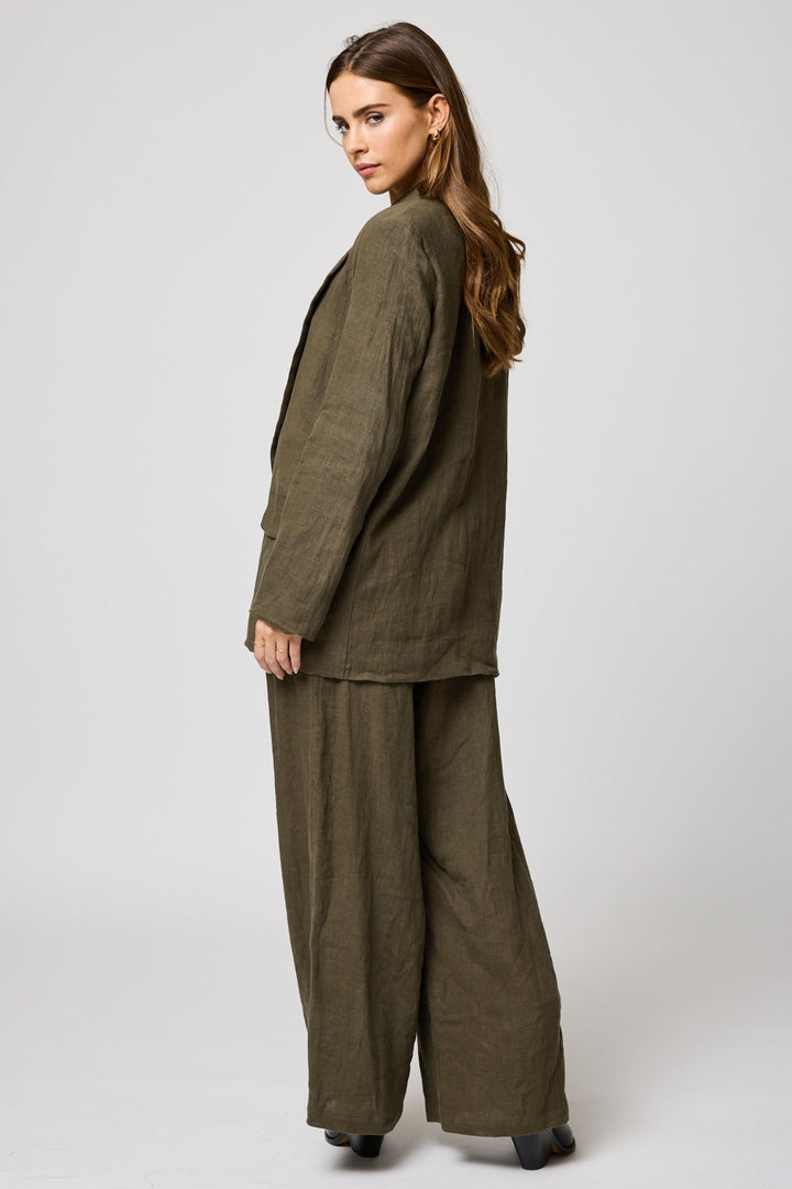 THE LINEN BLAZER