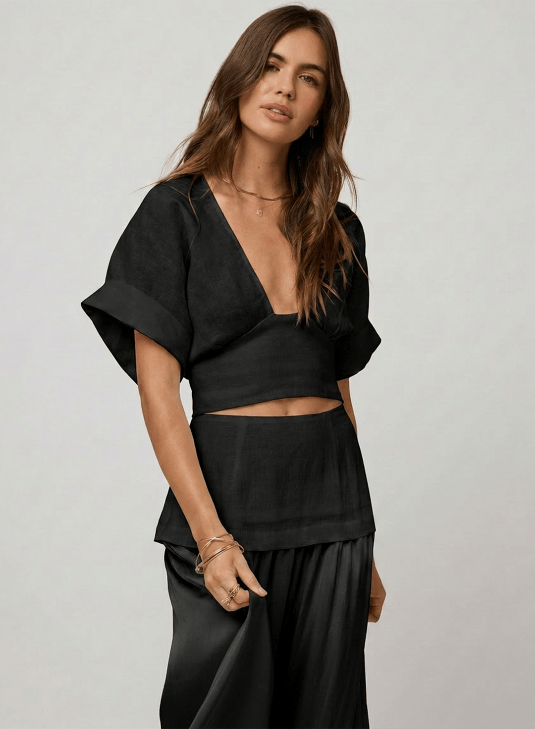THE DEEP V TOP