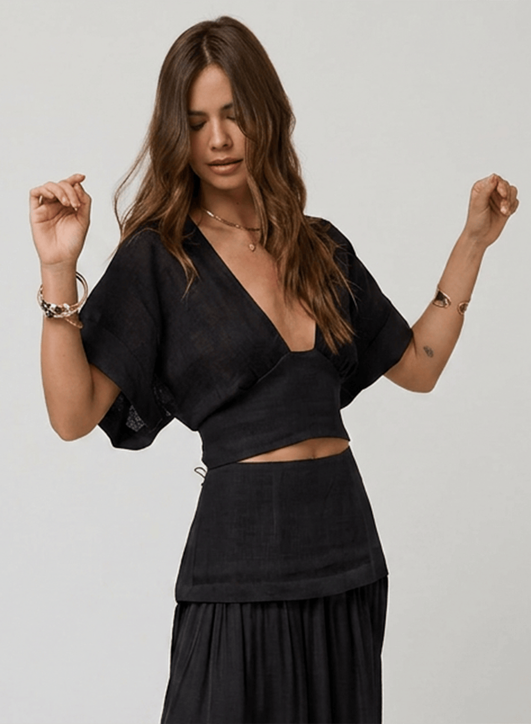 THE DEEP V TOP