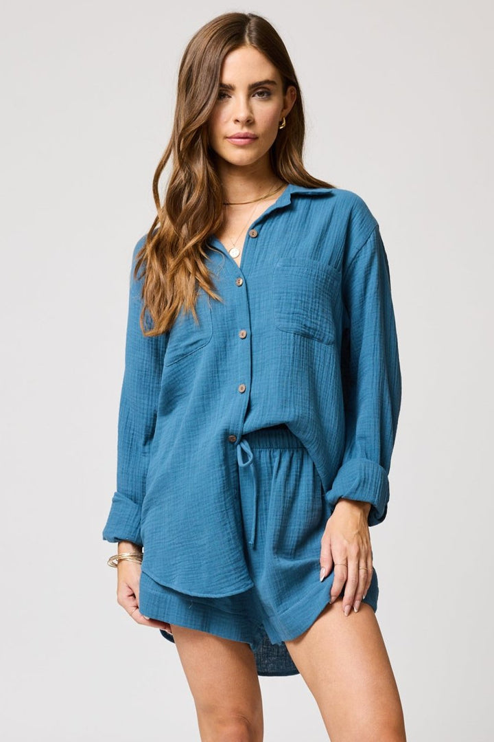 THE FAVORITE SHIRT