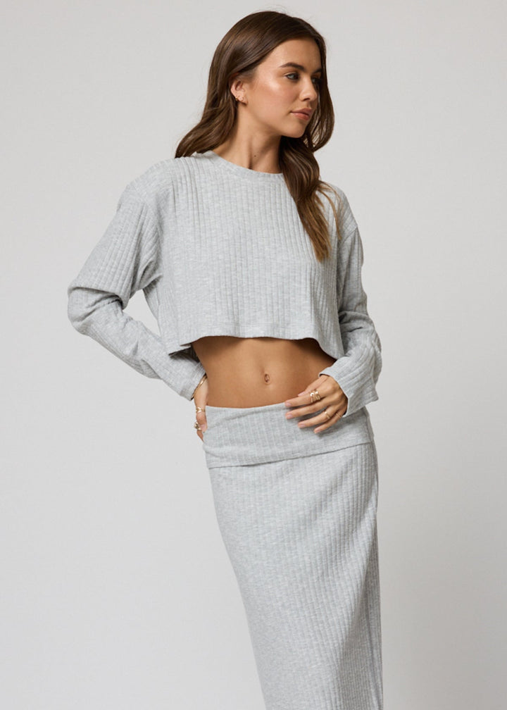 THE HYGGE RIB LONG SLEEVE CROP