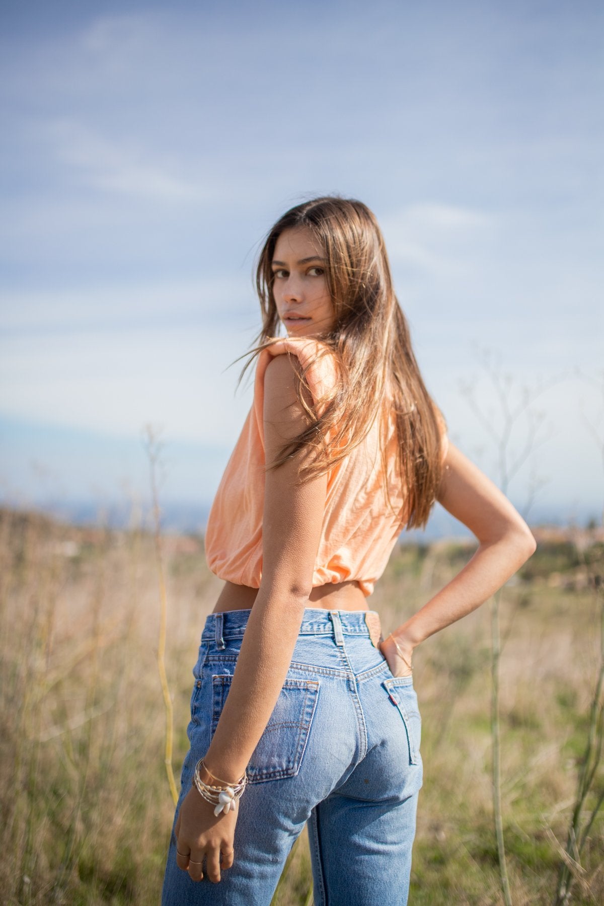 STRONG SHOULDER CROP