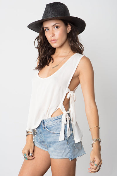 THE FAWN TIE TOP