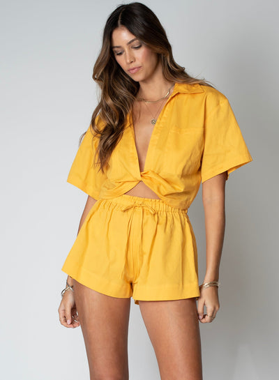 KNOT FRONT SHORT SLEEVE SHIRT