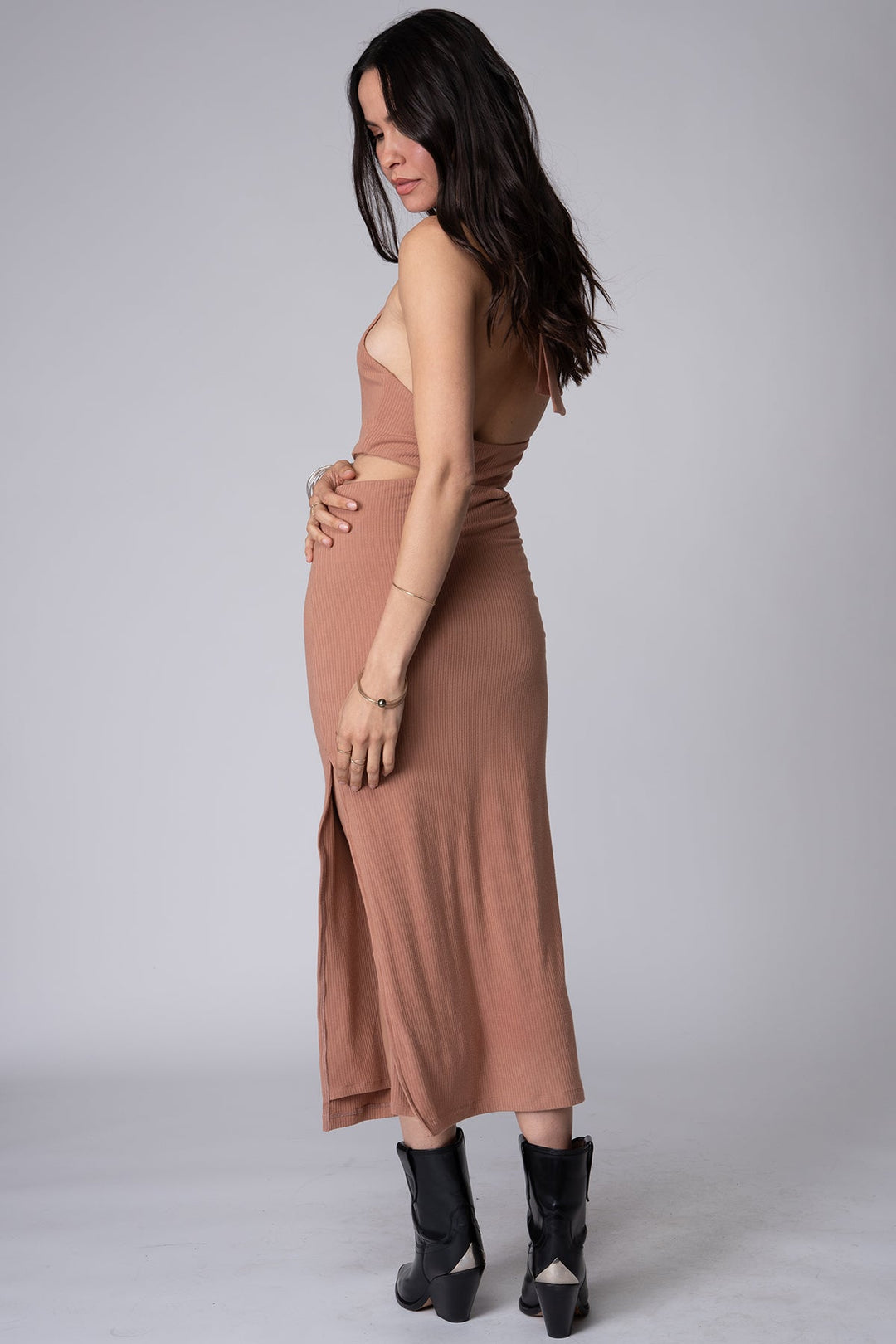 WIDE RIB HALTER CUT AWAY DRESS LARGE / CAMEL WIDE RIB HALTER CUT AWAY DRESS LARGE / CAMEL