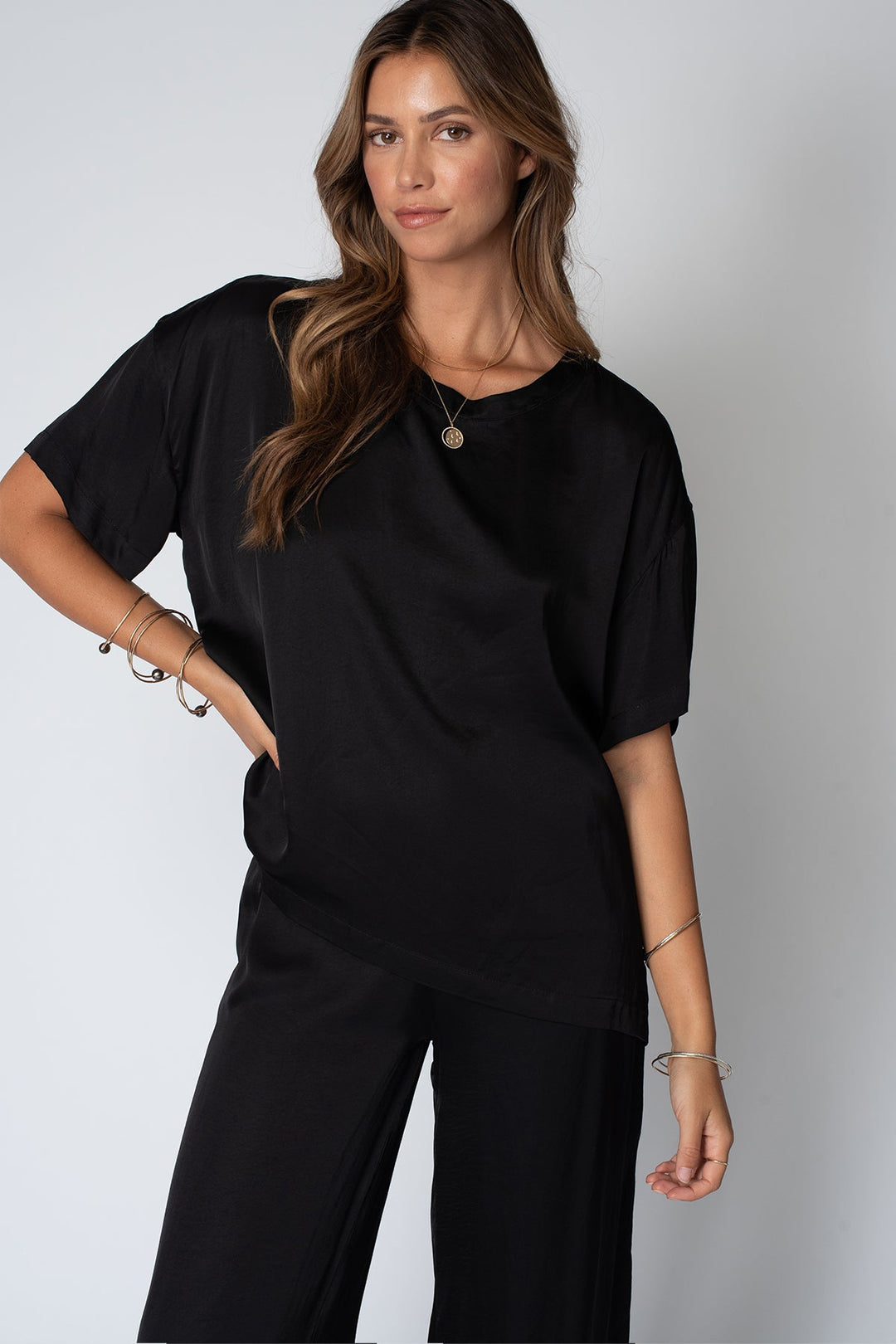 THE WREN SILKY TEE