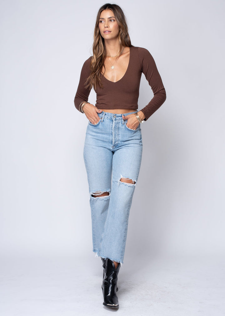 THE V NECK CROP