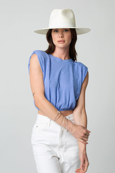 STRONG SHOULDER CROP